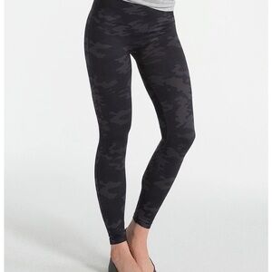 Spanx Look At Me Now Leggings